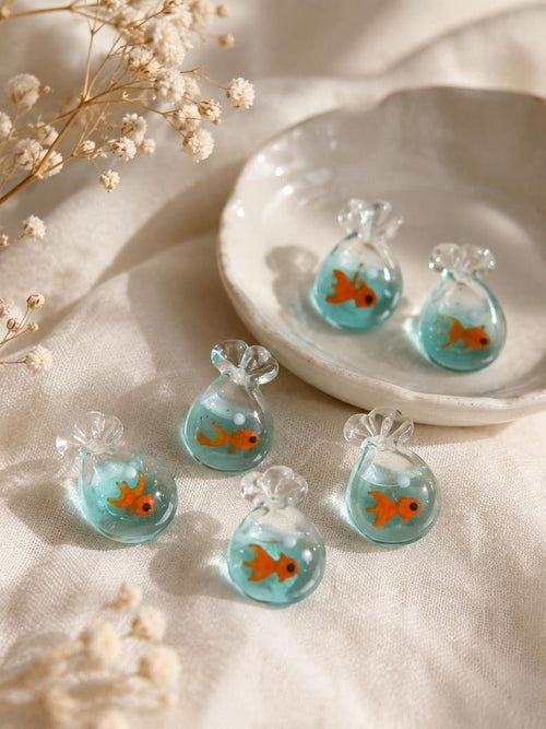 Handmade Glass Goldfish Bag Charm – Mini Aquarium Pendant